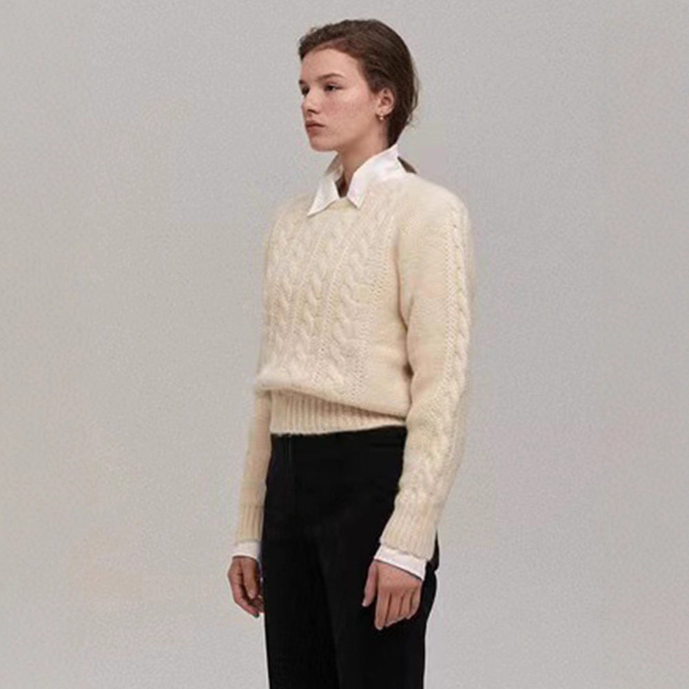Damer hyggelig strikket sweater med kabelmønster Stilla