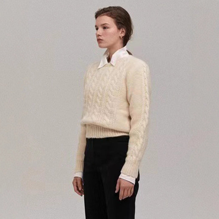 Damer hyggelig strikket sweater med kabelmønster Stilla