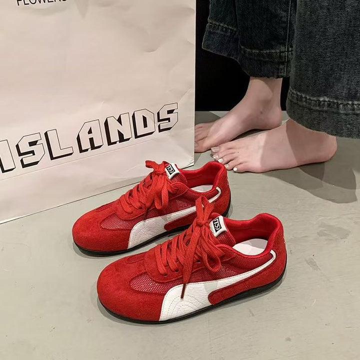 Dame sportiv sneaker i elegant design med åndbar overfladestruktur og fleksibelt sålprofil Stilla