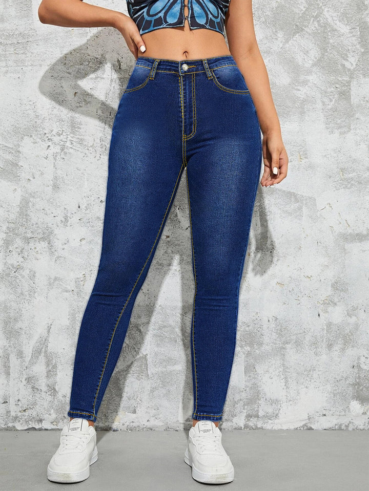 Dame Slim Fit Jeans med høj talje og figursyet design Stilla