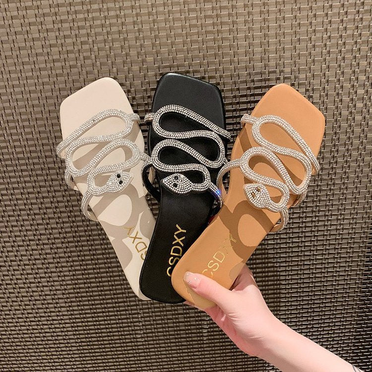 Dame Glamourøse fotsandaler med glitrende strassapplikationer og behagelig sål Stilla