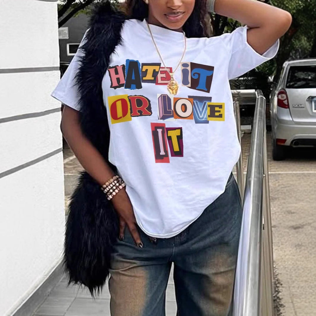 Dame T-shirt med iøjnefaldende skrift og løs pasform Skovae