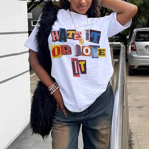 Dame T-shirt med iøjnefaldende skrift og løs pasform Skovae