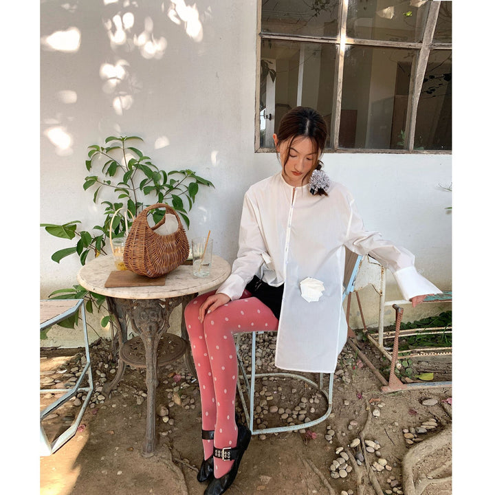 Dame Oversized Bluse med innovative plissé detaljer og dekorativ kant Stilla
