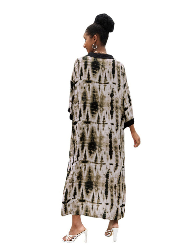 Dame Maxi-strandkaftan med dyb slidsbearbejdning og moderne batikdesign Stilla