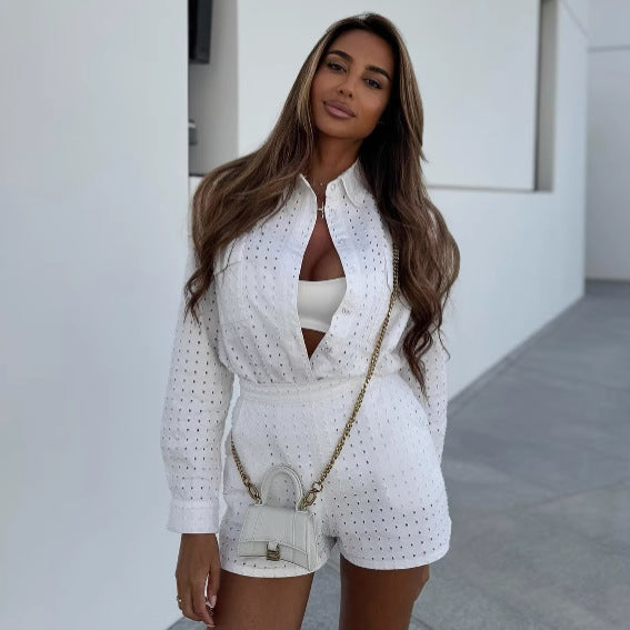 Dame Elegant og moderigtigt bluse-shorts-kombination Stilla