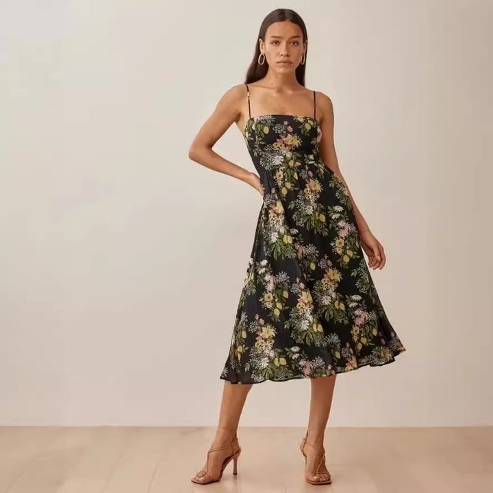 Dame sommerkjole med florale mønstre og justerbare spaghetti-stropper Stilla