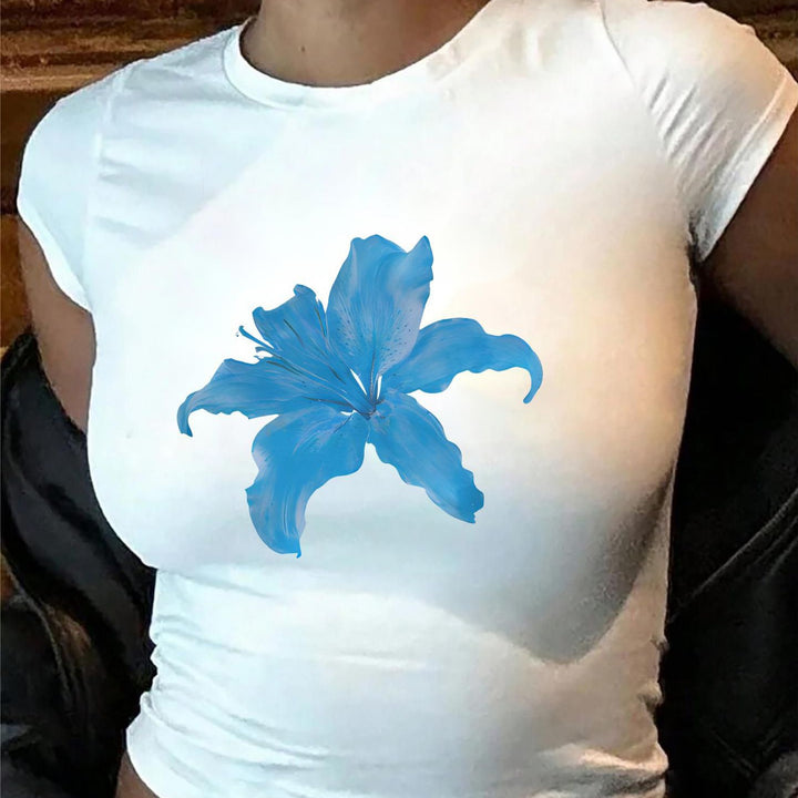 Dame Crop-T-Shirt med animalistisk læbe motiv og iøjnefaldende skrift Skovae