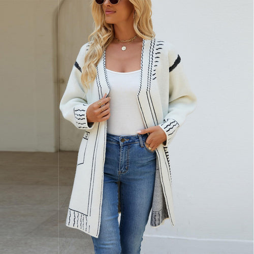 Kvinders cardigan med fashionabelt mønster og elegant V-hals Stilla
