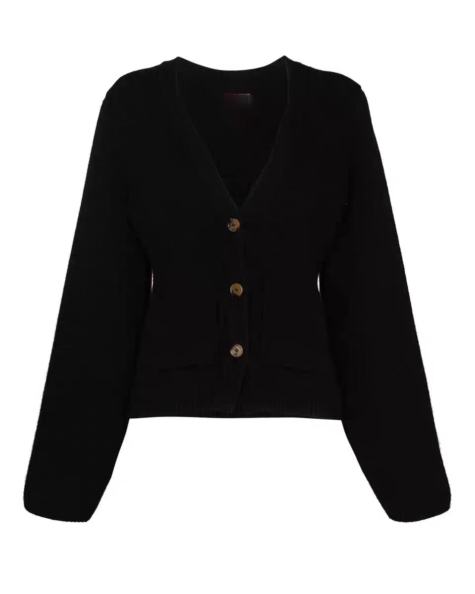 Femme Chunky Strikcardigan med elegant knapdetalje Stilla
