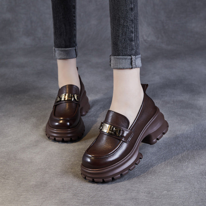 Dame Chunky Platform Loafers med dekorative metal accenter Stilla