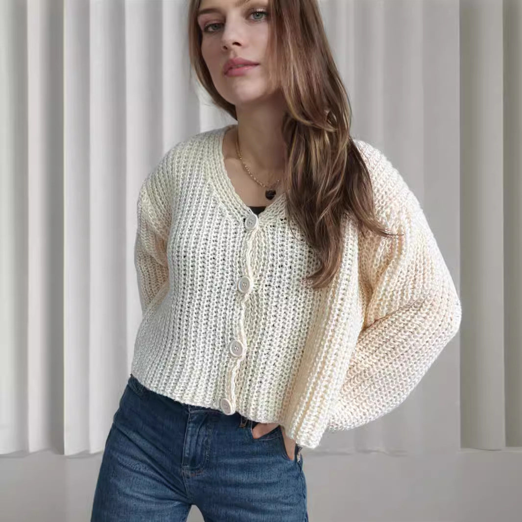 Kvinders cropped cardigan med chunky strikstruktur og store knapper Stilla