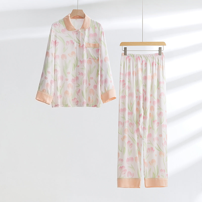 Dame satin pyjamasæt med delikat blomsterdesign og komfortabel pasform Stilla