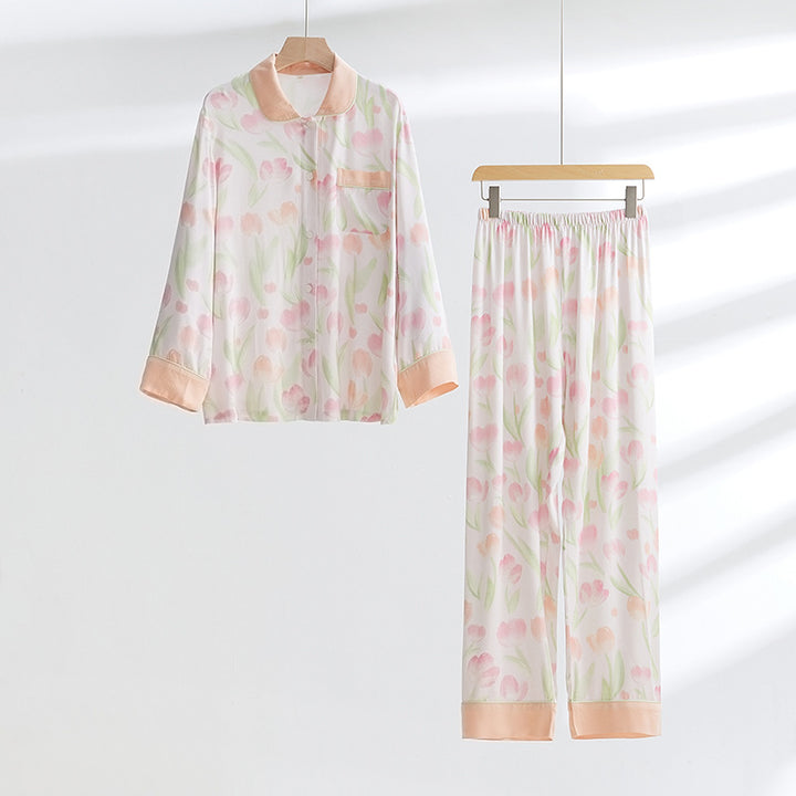 Dame satin pyjamasæt med delikat blomsterdesign og komfortabel pasform Stilla