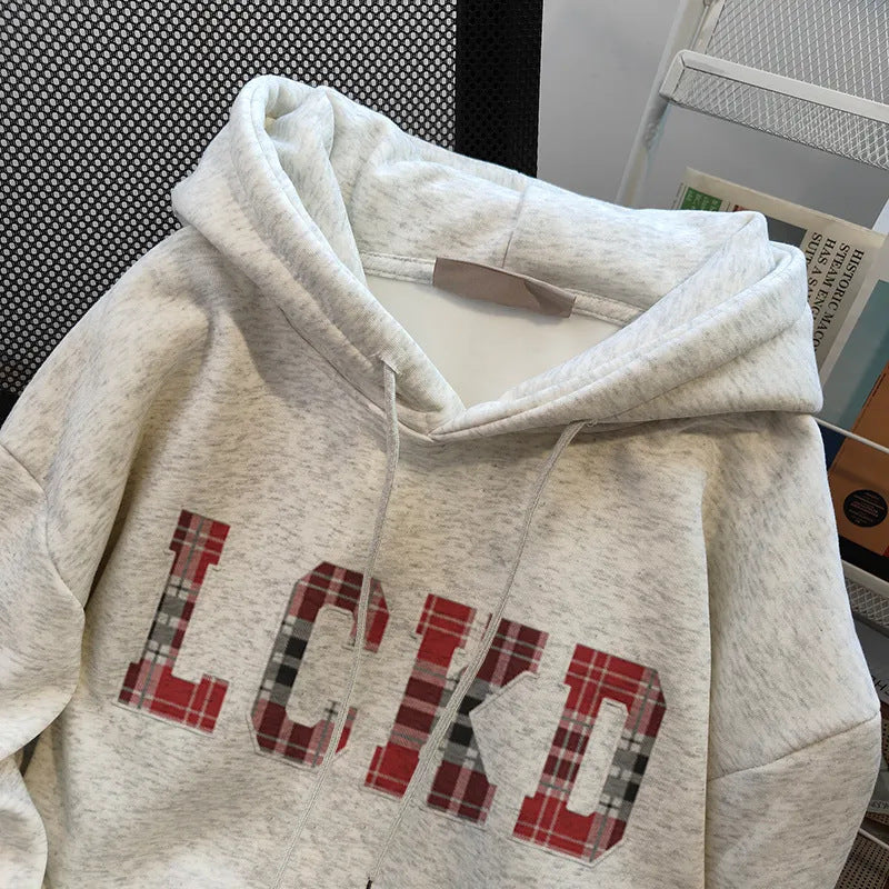 Kvindernes hætteh sweatshirt med trendy påskrift Stilla