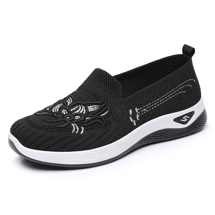 Dame Komfortable Slip-On Sneakers med fint broderi og fleksibelt sålemateriale Stilla