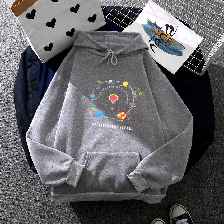 Kvinders hoodie med unikt rummotiv Stilla