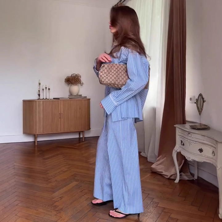Dame pyjamasæt med stribemønster og løs pasform Stilla