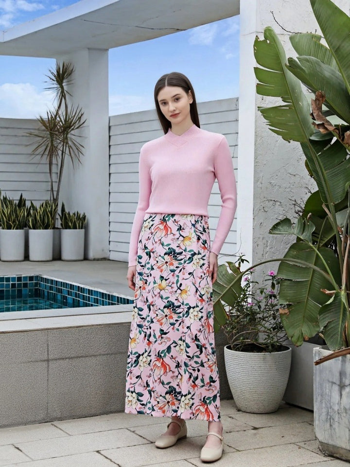 Dame maxikjole med blomstermotiv og elegant snit Stilla