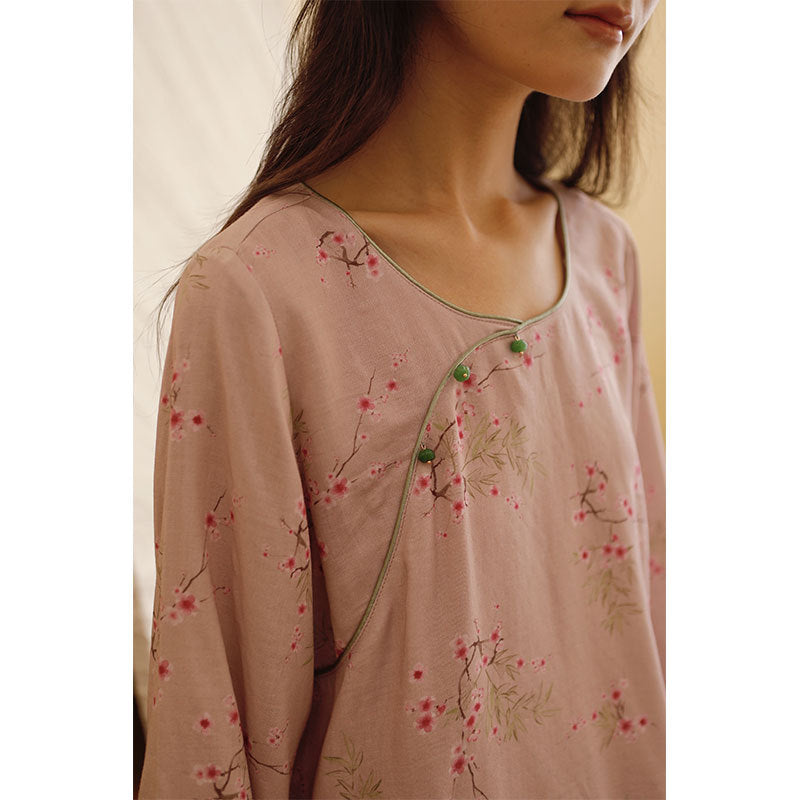 Dame Pyjama-sæt med blomstret design og behagelige, åndbare stofegenskaber Stilla