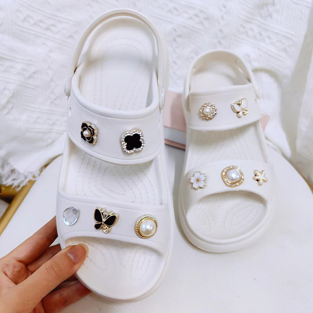 Dame sandaler med dekorative applikationer Stilla