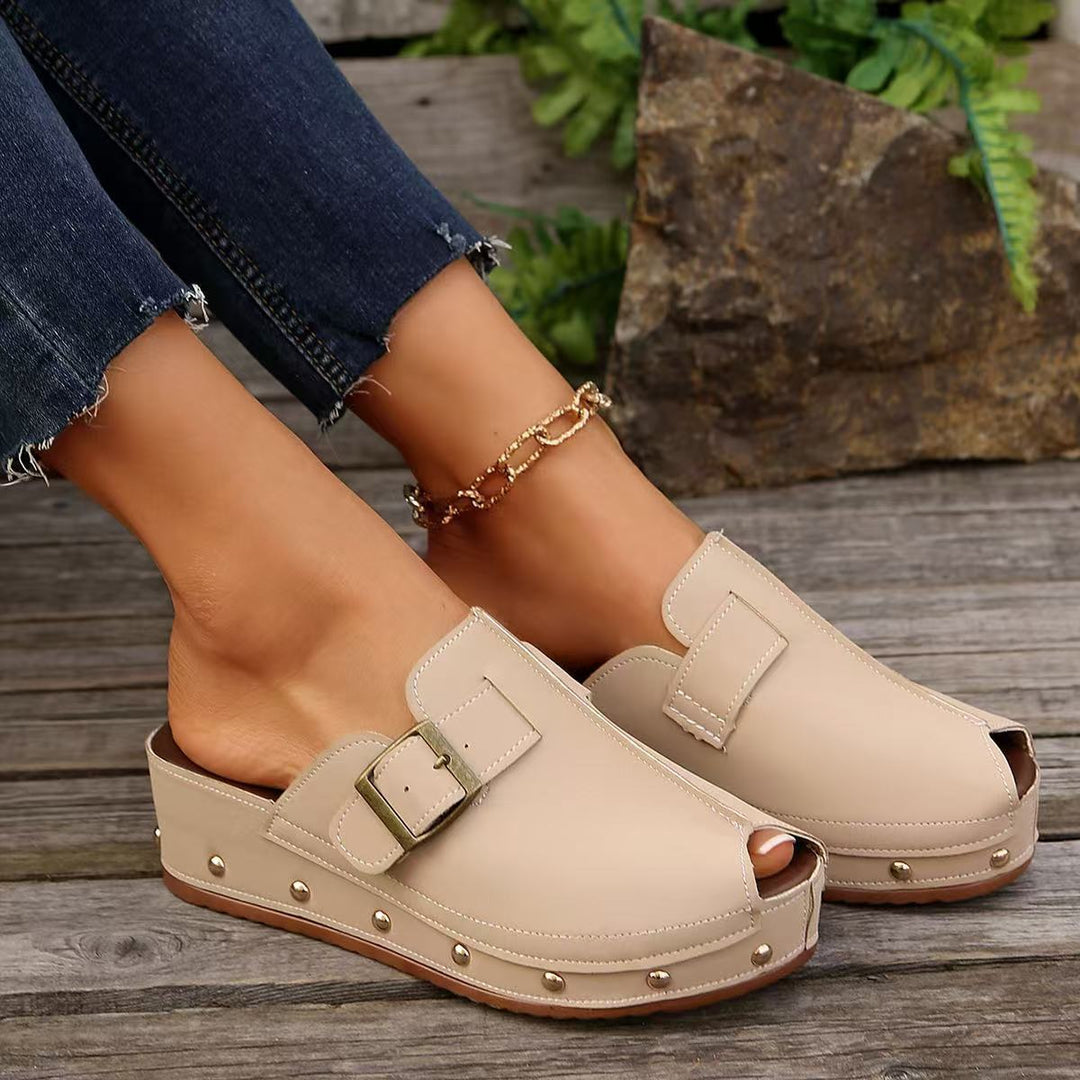 Dame Wedge-sandaler med elegante nitter og mode rem Stilla