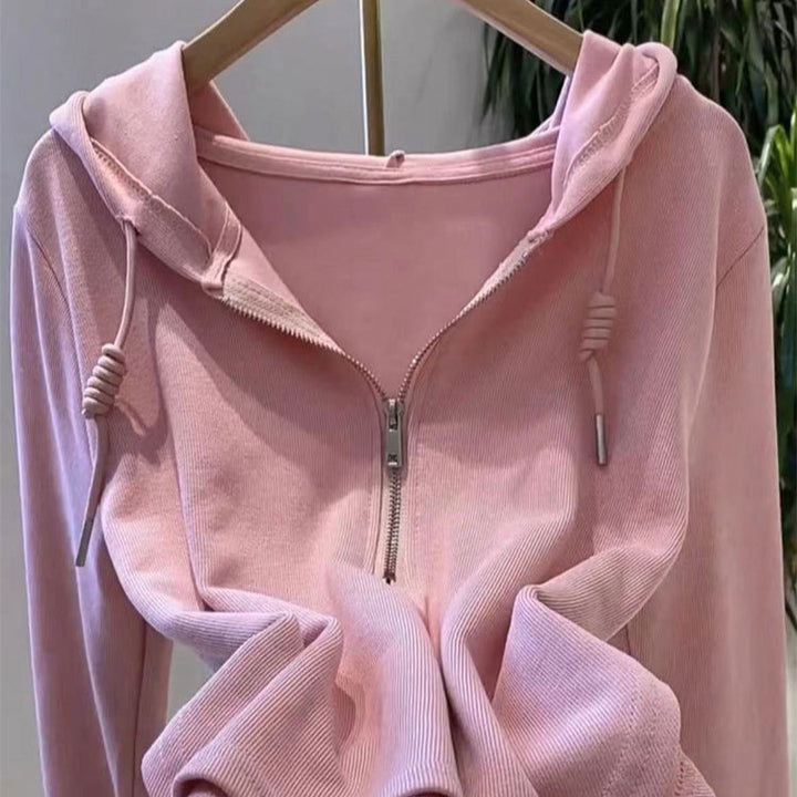 Kvinders afslappede hoodie med halvlange lynlås og moderne snit Stilla