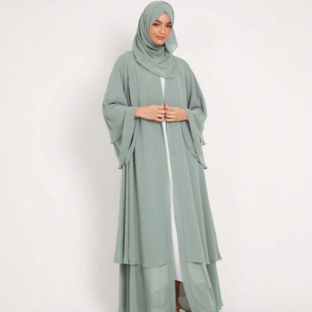 Dame bred Abaya med elegante svævende ærmer og bølgende fald Stilla