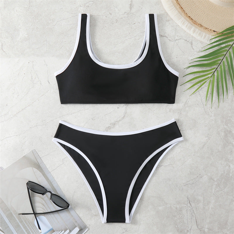Femme Sporty To-delt Badedragt med Kontrastkant Stilla