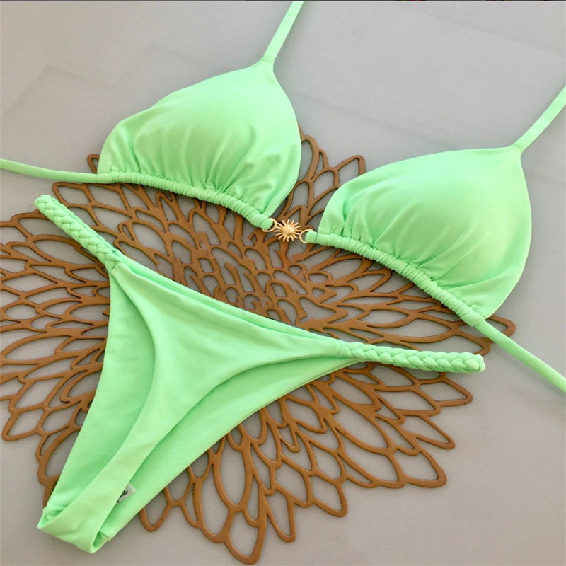 Dame Triangel-Bikini med blomsterdesign og elegant guldspænde Skovae