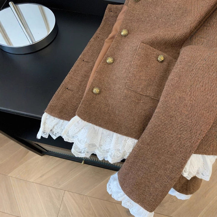 Kvinders fashionable korte jakke med elegante blonder detaljer Stilla
