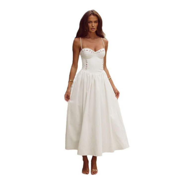 Dame Midi-Kjole med romantisk Bustier-overdel og smigrende pasform Stilla