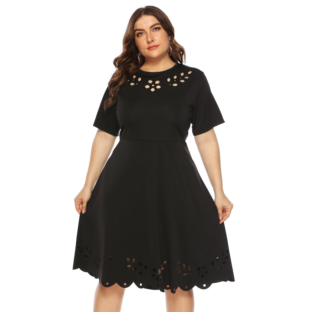 Dame Midikjole med elegante cut-out dekorationer og volumøs kant Stilla