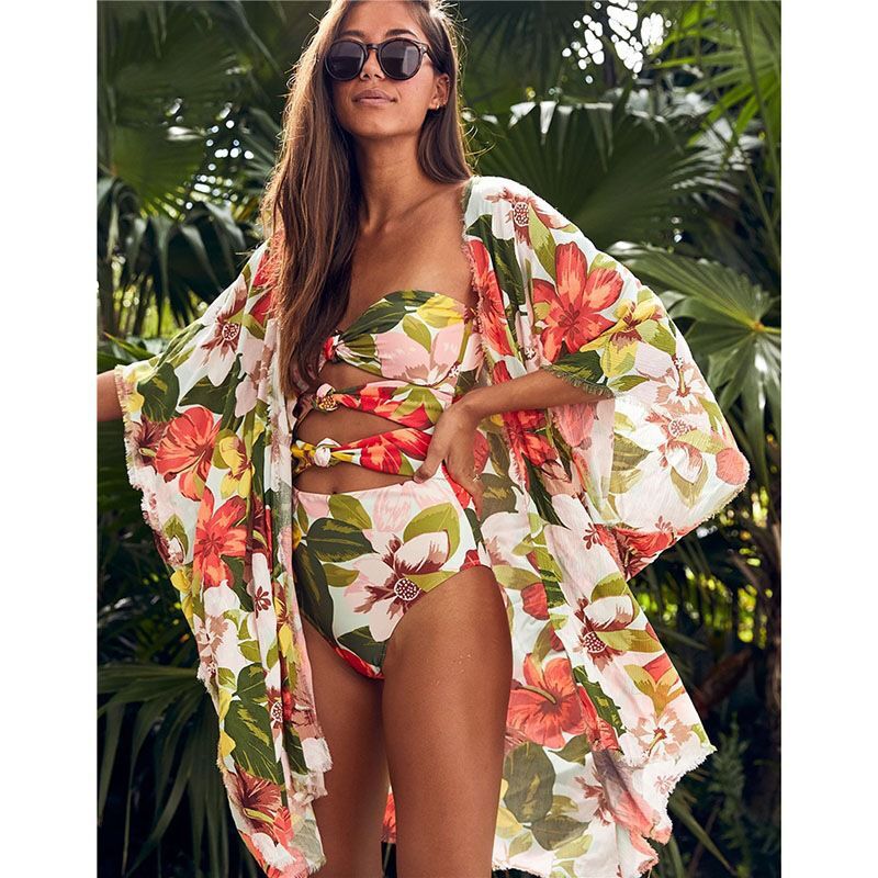 Dame Bandeau-badedragt med blomstermotiv og stilfulde snørredetaljer Stilla
