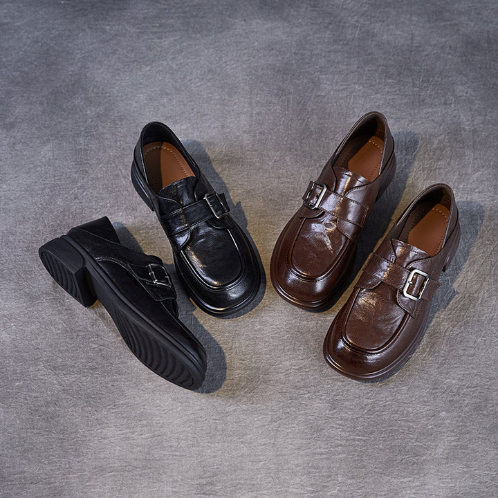 Femme Classic Slip-On Loafers med spænde-detalje Stilla
