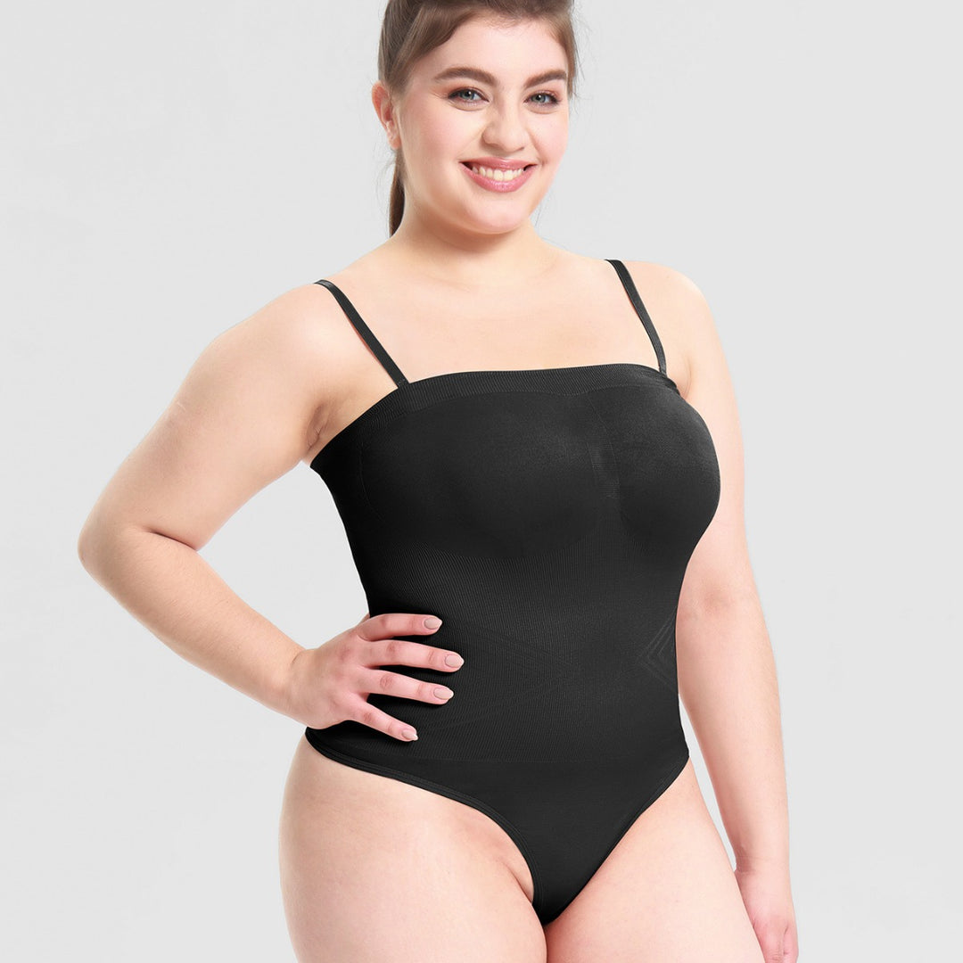 Dame en-delt badesuit med justerbare stropper og elegant push-up-effekt Stilla