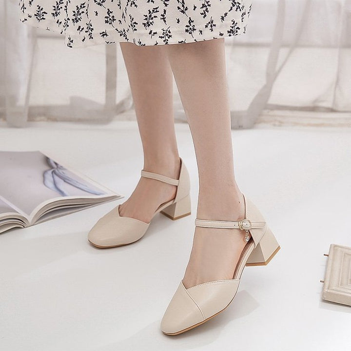 Damer elegante Slingback-pumper med fashionabel rem og komfortabel blokhæl Stilla