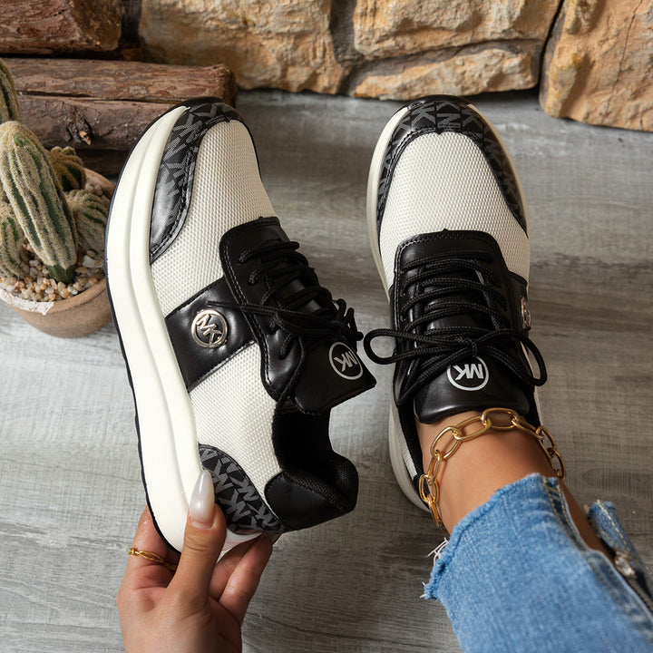 Dame Sporty Sneakers med åndbart netoverflade og komfortabel sål Stilla