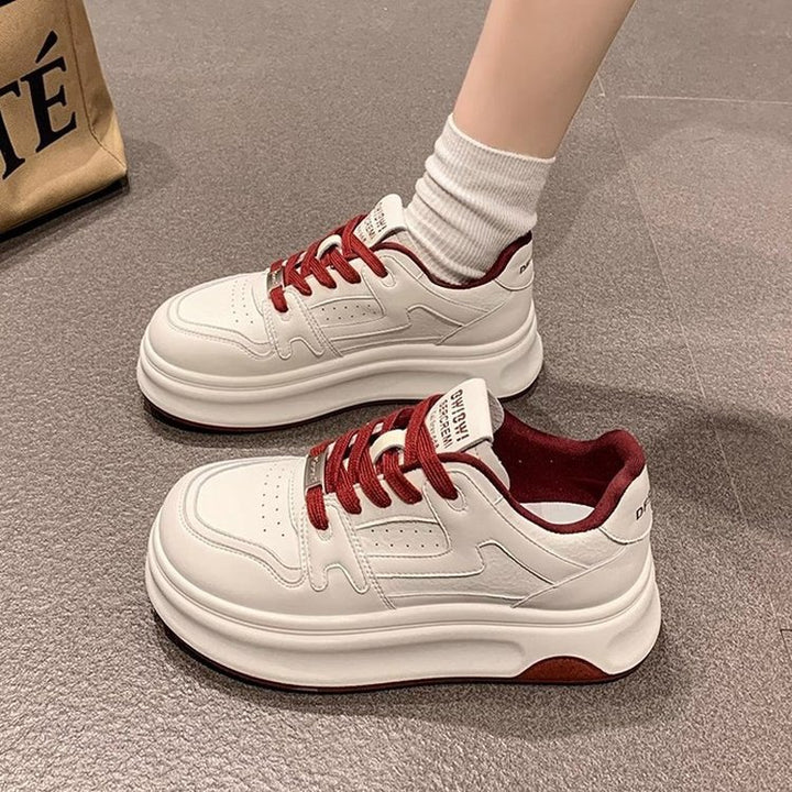 Dame sporty sneakers med dämpende sålstruktur og åndbart mesh-vareindlæg Stilla
