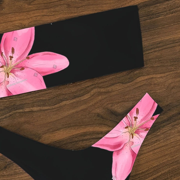 Dame bandeau-bikini med blomsteraccent og høje benudskæringer Stilla