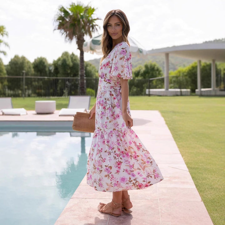 Femme Floral Maxi Kjole med flatterende Vavdesign Stilla