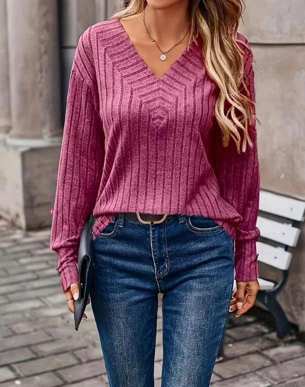 Dame strikpullover med V-hals og ribstruktur Stilla