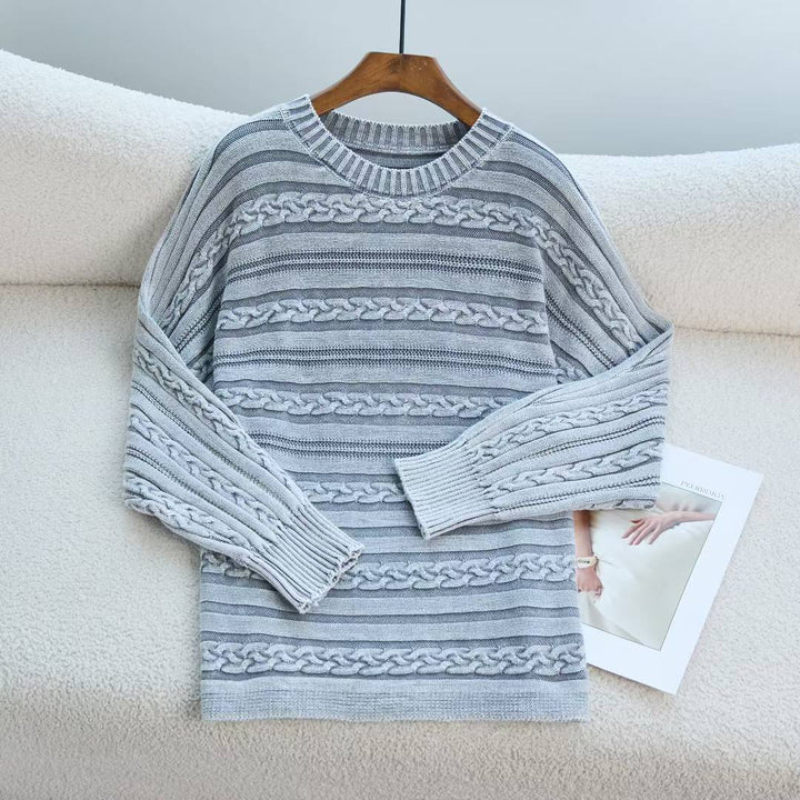 Damens strikket sweater med struktureret kabeldesign og moderne snit Stilla