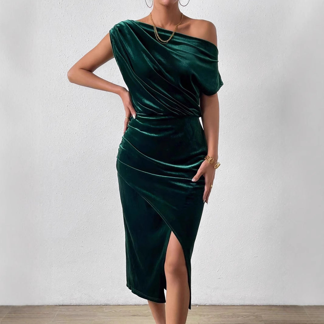 Damer Elegant aftenkjole med asymmetrisk udskæring og slids Stilla