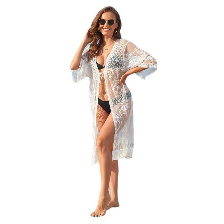 Dame romantisk strandkimono i blonde med florale motiver Stilla