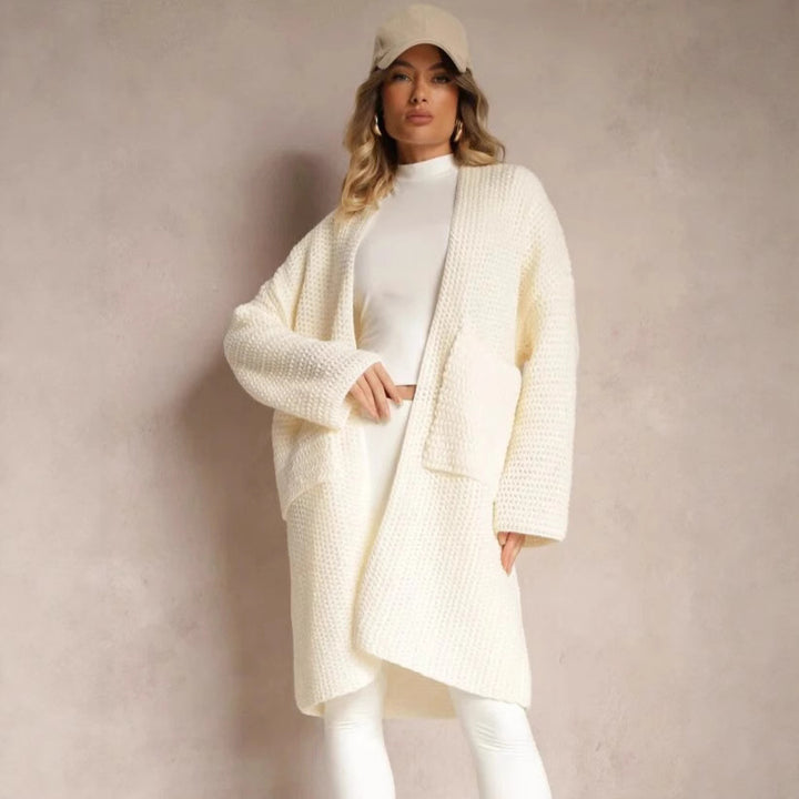 Kvinders oversized cardigan med dyb V-hals og praktiske lommer Stilla