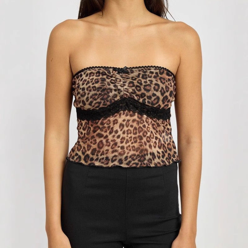 Dame bandeau-top med trendy leopardmønster og delikat spidskant Skovae