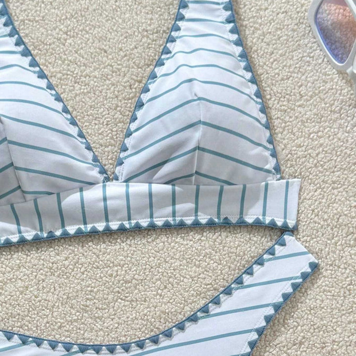 Dame trekant-bikini med elegant flæse detalje Skovae