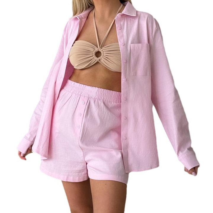 Dame fritidsoberdel og shorts sæt med stilfuldt button-down design Stilla