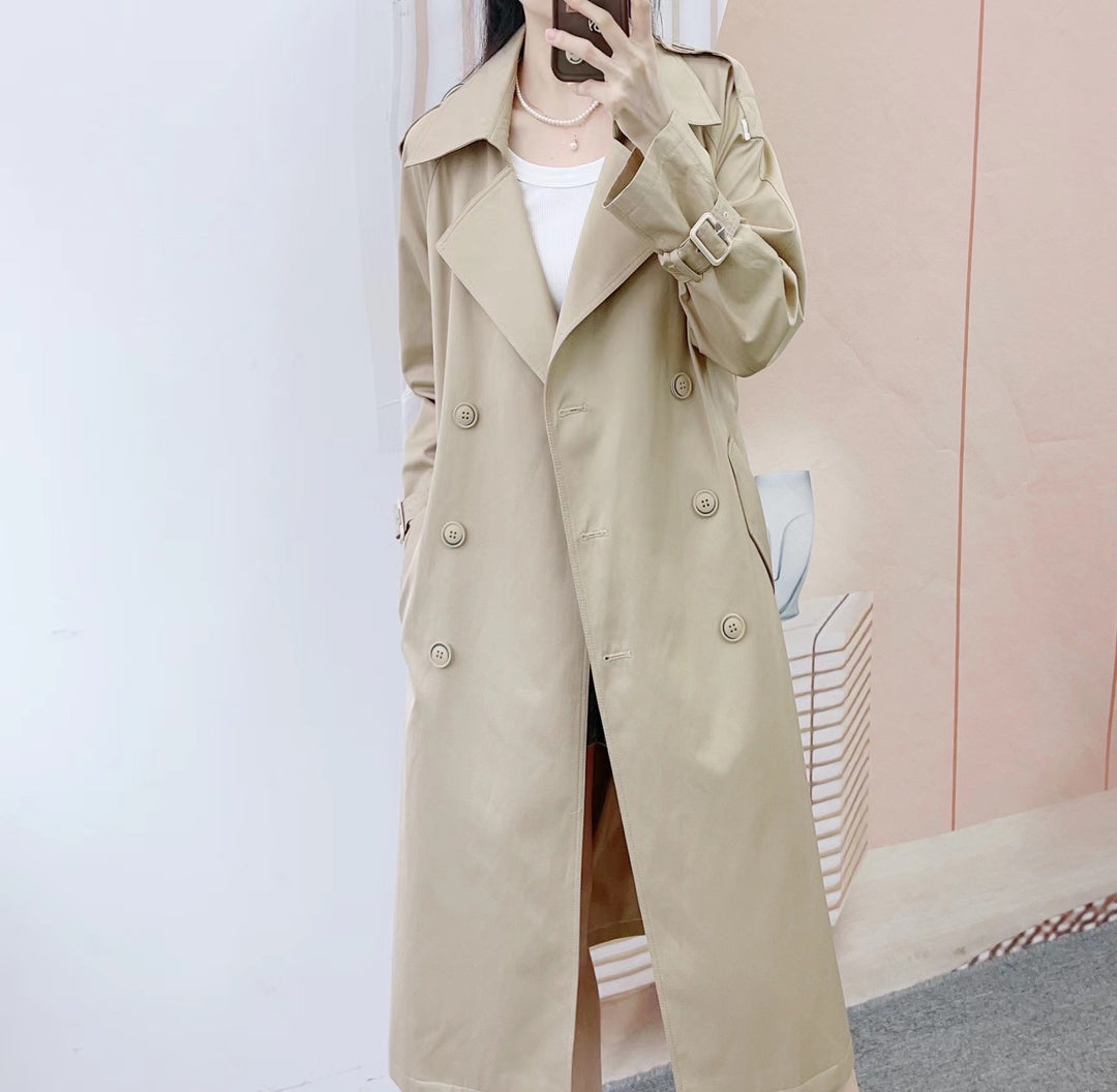 Dame trenchcoat i klassisk snit med elegante detaljer Stilla